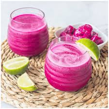 Dragon fruit juice (or pitaya juice)